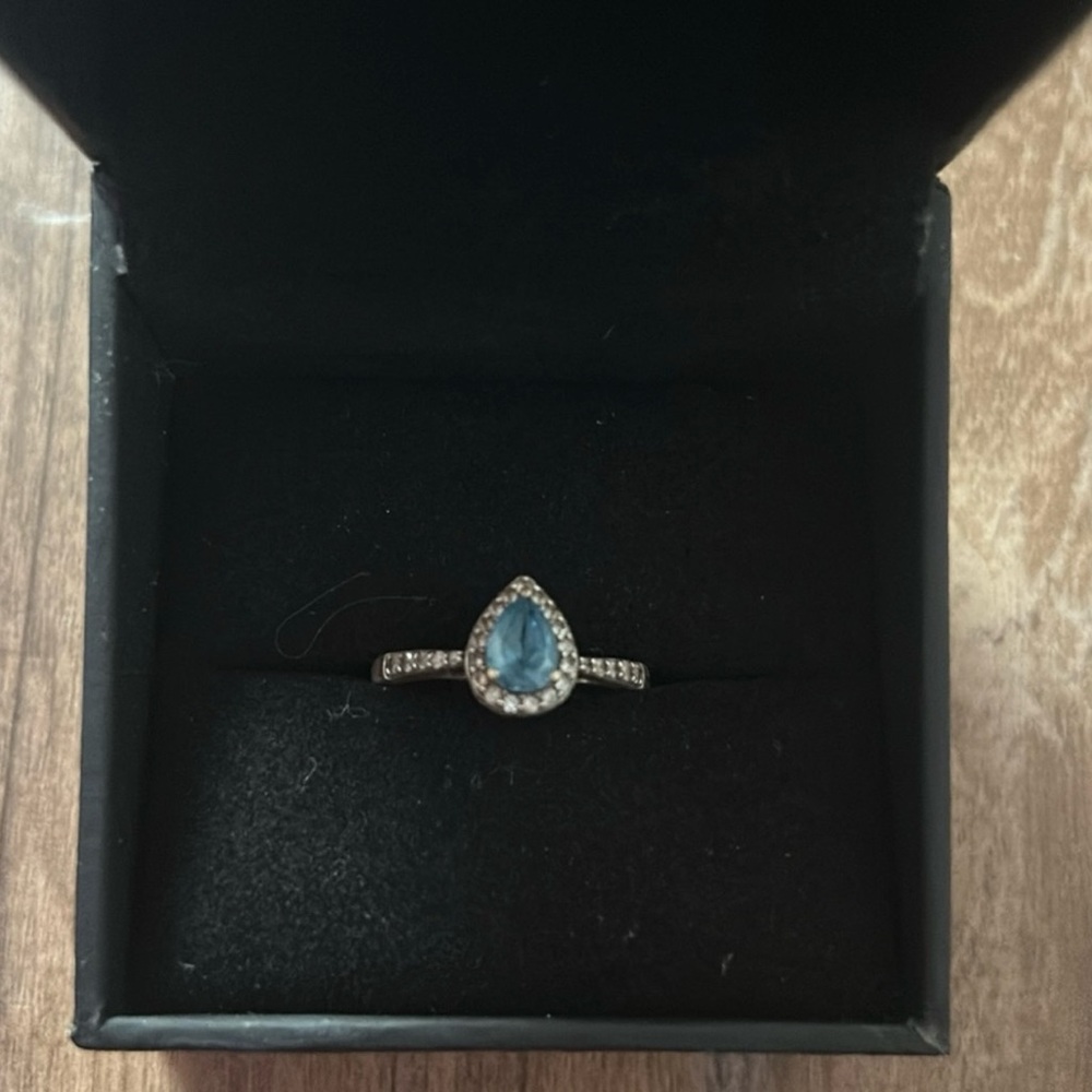 • Kay Jewelers Blue and Silver Jewelry Set - Picture 2 of 6